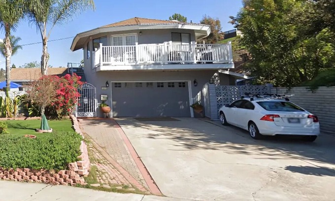 Allied Gardens House | Charming 1-bedroom Guest House in fabulous San Diego with AC, WiFi, TV