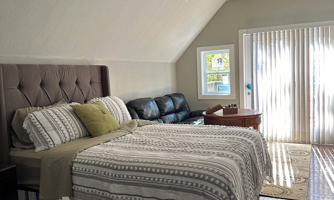 London House | Charming 1-bedroom house in fabulous London with AC, WiFi