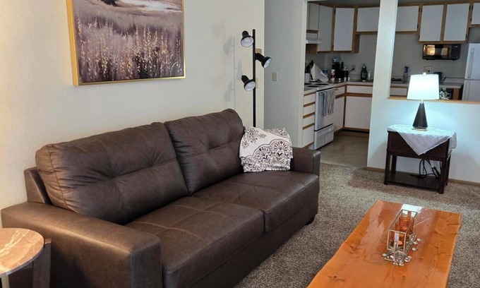 Saint James Apartment | Charming 1-bedroom full furnished apartment, full kitchen, WiFi, in Saint James