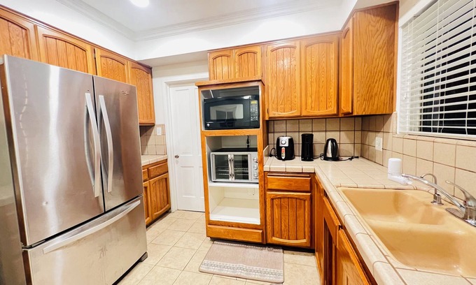 Lamanda Park House | Charming 1-master room house in welcoming San Gabriel with AC, WiFi