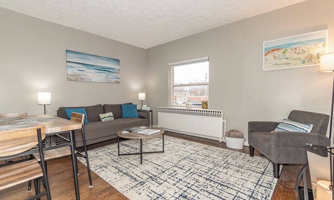 Fairport Harbor Apartment | Charming 2-bedroom Suite with balcony overlooking the Lake in Fairport Harbor