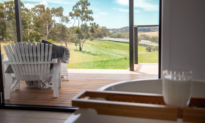 Talunga Villa | Charming 2-bedroom villa in adorable Kenton Valley with WiFi, AC