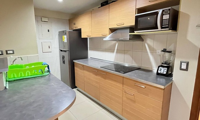 Guayaquil Apartment | Charming 2-bedroom apartment with AC, WiFi in beautiful Guayaquil