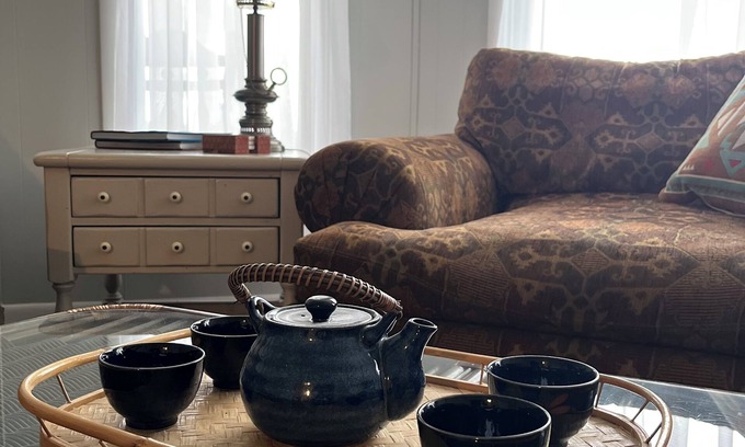 Westside Apartment | Charming 2-bedroom apartment with WiFi and AC in Tipp Hill, Syracuse.