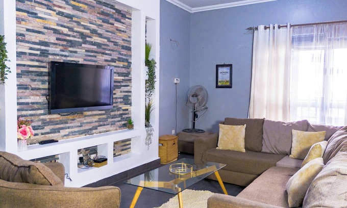 Entebbe Apartment | Charming 2-bedroom apartment in welcoming Kampala with unlimited WiFi