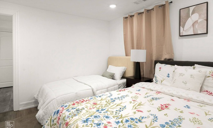 Englewood Apartment | Charming 2-bedroom apartment in fabulous Chicago with WiFi, Game Space