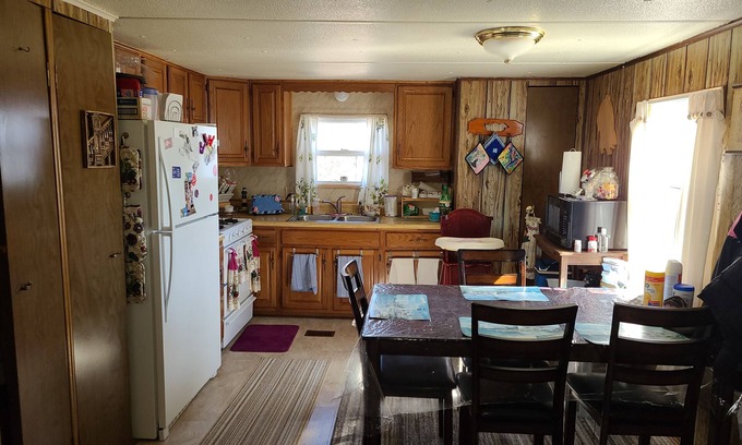 Ogdensburg Apartment | Charming 2 bedroom, family friendly apartment in quiet neighborhood, Ogdensburg