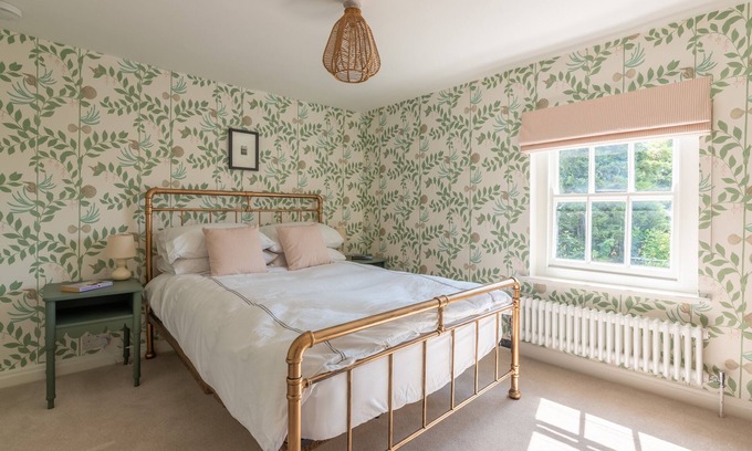 Marlborough House | Charming 2 Bedroom Cottage in Marlborough