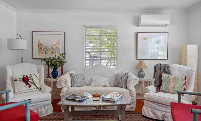 Ojai House | Charming 2 bedroom home located steps from downtown Ojai - walk to everything!