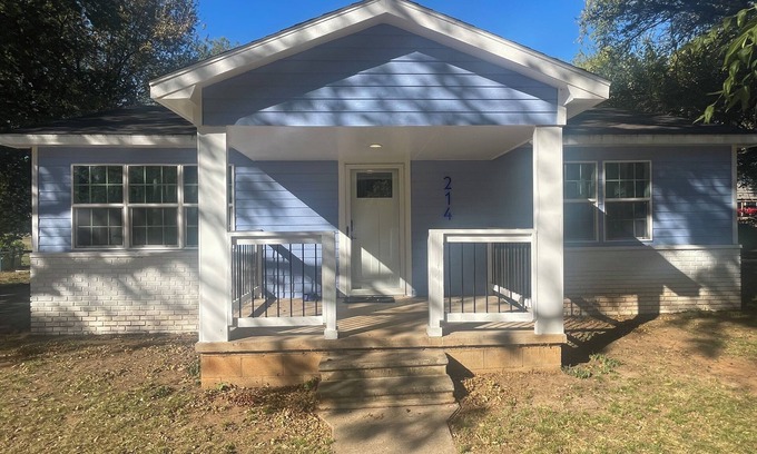 Wanette House | Charming 2-bedroom house with AC and WiFi in lovely Wanette