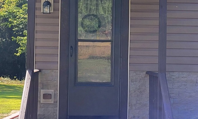Sigel House | Charming 2-bedroom house in rural Sigel Pa close to state parks