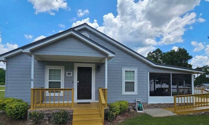 Chapman House | Charming 2-bedroom lake house in peaceful Dozier with WiFi, AC