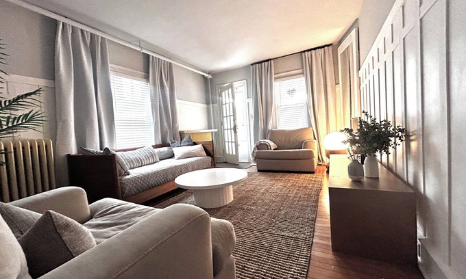 Ventnor City Apartment | Charming 2-bedroom apartment in Ventnor City with two car off street parking