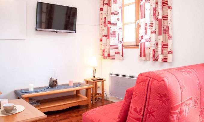Vignec Apartment | Charming 2-Room Apartment for 6 with Balcony in Vignec Village, Close to Saint-Lary-Soulan