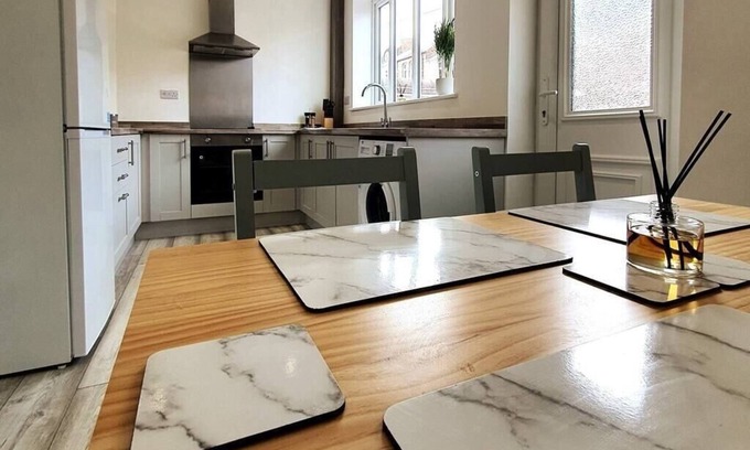 Ferryhill House | Charming 2BD tranquil stay in Ferryhill, Durham