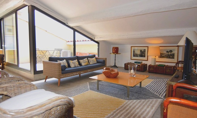 Meze Apartment | Charming 2BR Apartment in Mèze with Terrace and Stunning Views