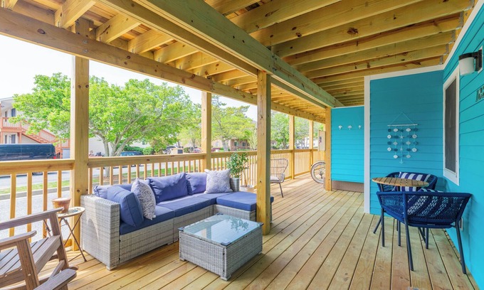 Caine Woods Condo | Charming 2BR l North Ocean City l Large Deck l Walk to the Beach l