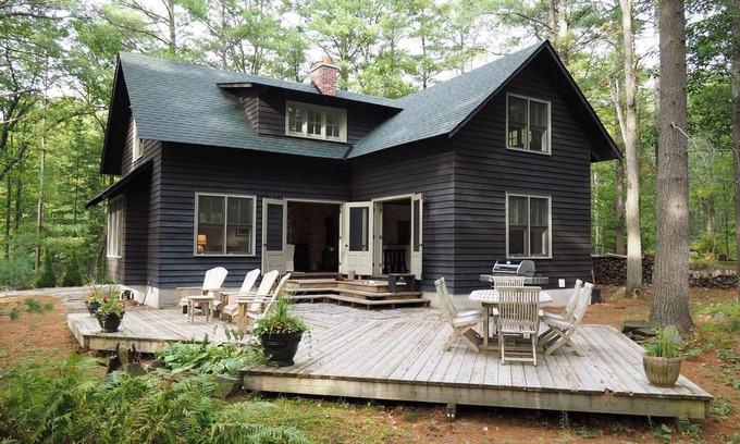 Gravenhurst Cottage | Charming 3 bdrm Cottage + 3 bdrm Guest House on Muldrew Lake!