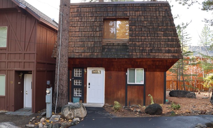 Incline Village Cabin | Charming 3 Bedroom Cabin in Incline Village w/Hot Tub
