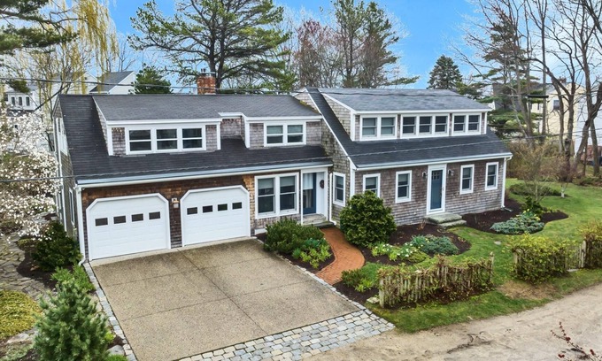 Cape Porpoise House | Charming 3-Bedroom Coastal Retreat with Partial Paddy Creek Views