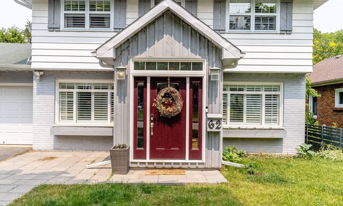 Barrie House | Charming 3-Bedroom Barrie House with patio & Backyard