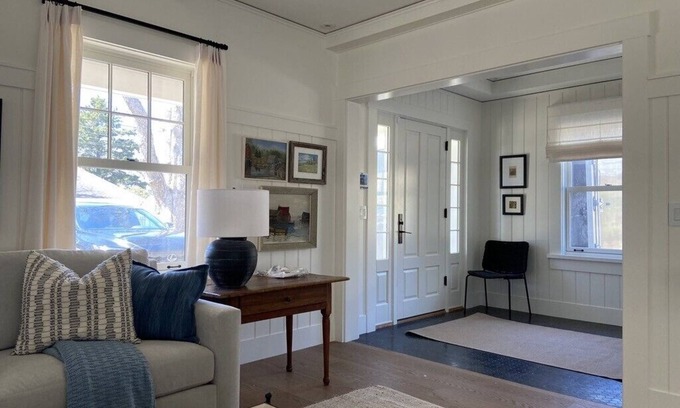 Chester House | Charming 3-bedroom exclusive house with WiFi, AC in serene Chester