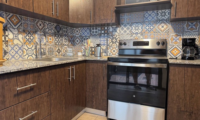 Ciudad Vieja House | Charming 3-bedroom colonial house with WiFi, fitness room in lovely Ciudad Vieja