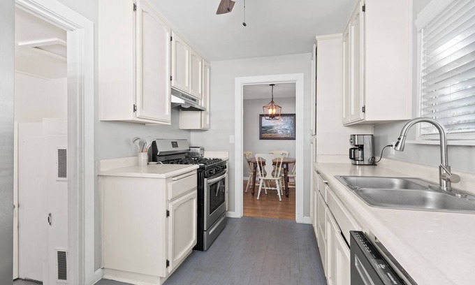 Yuba City House | Charming 3-bedroom house in Marysville with WiFi and AC