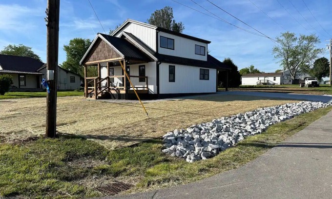 Clarkson House | Charming 3-bedroom house with WiFi and AC in Pleasant Clarkson.