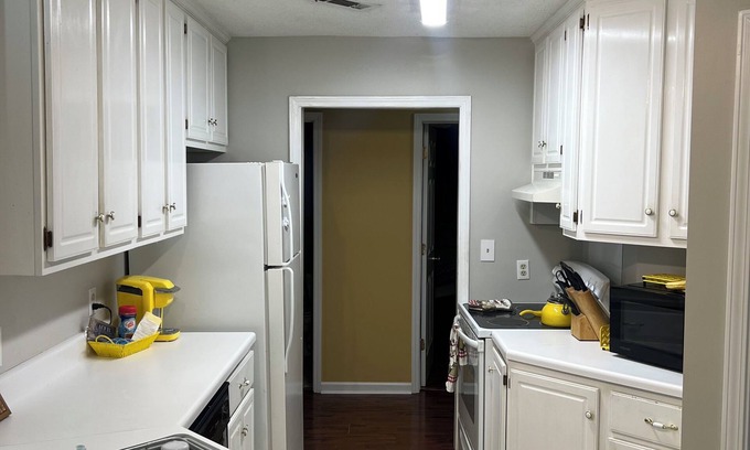 Saltillo House | Charming 3-bedroom house with AC, fitness equipment, WiFi in Saltillo