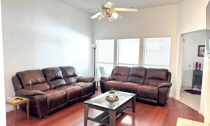 Duncanville House | Charming 3-bedroom house with WiFi, AC in welcoming Duncanville