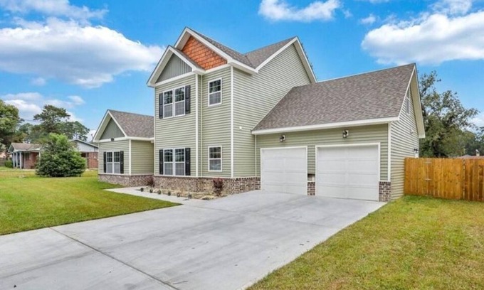 Garden City Apartment | Charming 3-bedroom Guest Suite with WiFi and AC in Savannah GA