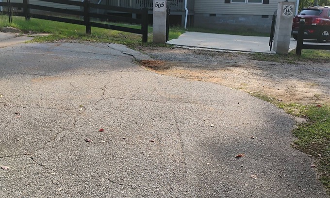 Sandersville House | Charming 3-bedroom house in Sandersville with WiFi and AC