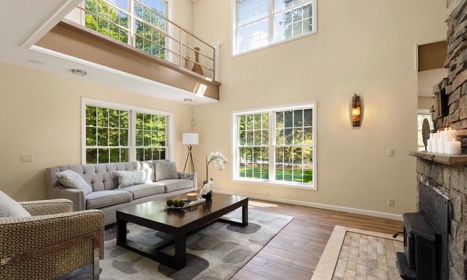 Newburgh Villa | Charming 3-bedroom villa with WiFi, AC in fabulous Monroe