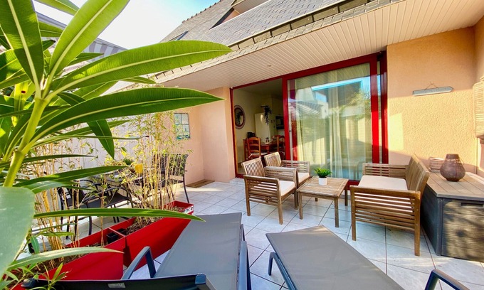 Le Pouldu Apartment | Charming 3-Min Walk to Beach, Quiet with Terrace & Parking