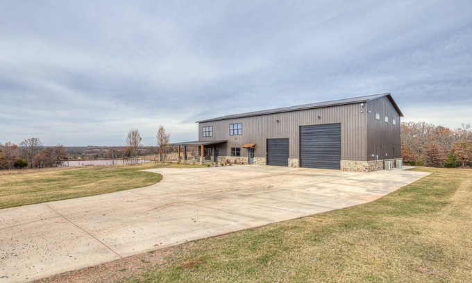 Tribbey Cabin | Charming 4-bedroom cabin with 160 acres