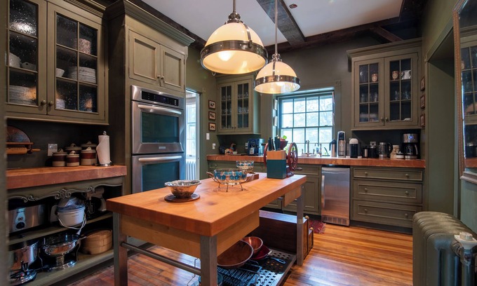 Berryville House | Charming 4-bedroom Estate - A Historic Gem in Clarke County, VA