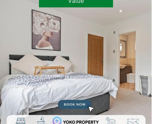 Malvern House | Charming 4 Bedroom 3 Bathroom House - Sleeps up to 9 - Pool Table, Sky TV & Netflix, Fast WiFi, Driveway Parking & Self-Check-In By Yoko Property