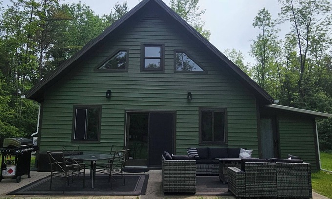 Willsboro House | Charming 4-bedroom house in Willsboro with Lake Access