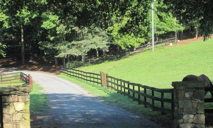 Charlottesville House | Charming 4 BR, 4 BA on Mechums River 15 Minutes to Charlottesville