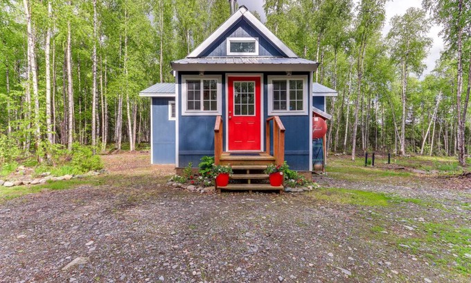 Willow House | Charming Alaska Vacation Rental with Gas Grill!