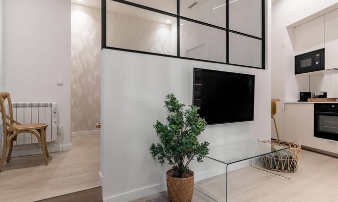 Barrio de La Latina Apartment | Charming Almudena I -