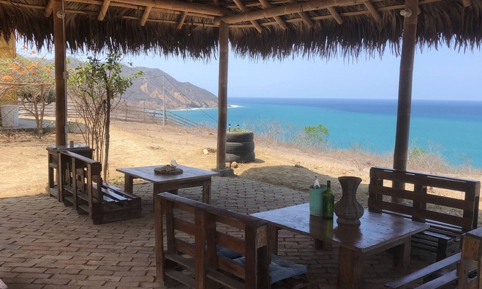 Manta Ski Chalet | Charming and quiet ocean view beach chalet