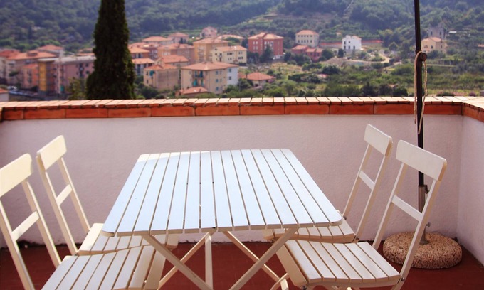Finale Pia Apartment | Charming apartment with view