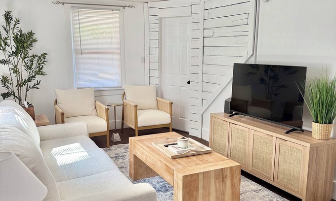 State College Apartment | Charming Apartment Near Downtown