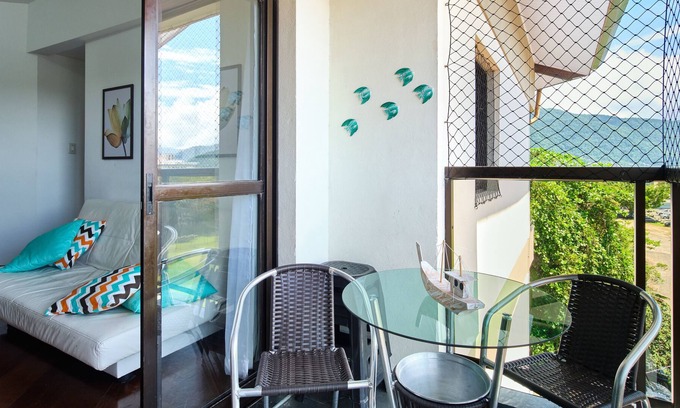 Barra da Lagoa Apartment | Charming apartment 200m from the street + ubatuba tourist
