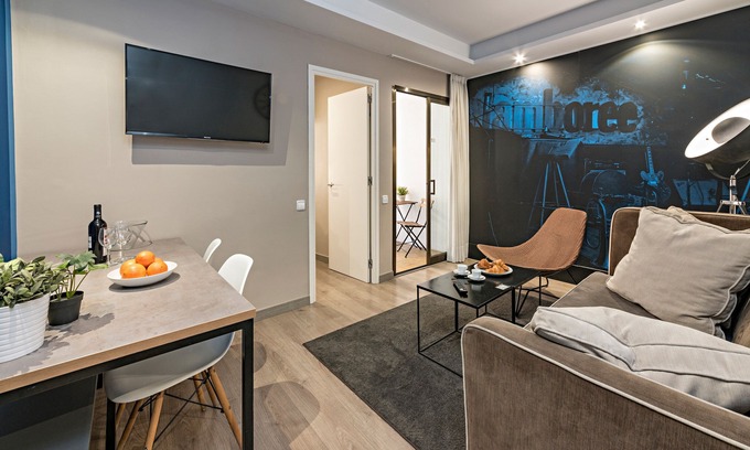El Camp de l'Arpa del Clot Apartment | Charming apartment in Eixample