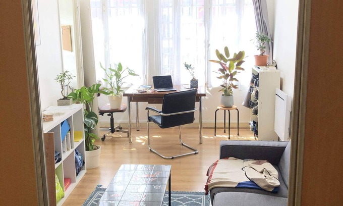 Combat Apartment | Charming apartment in Canal Area - Central Paris - with WiFi