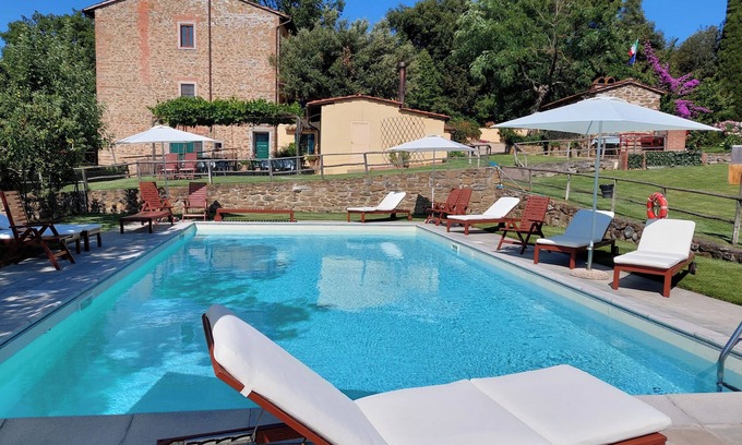 Scandicci Other | Charming apartment in farmhouse, minutes to Florence, nice views, quiet, pool.