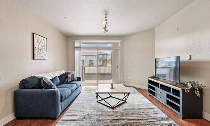 Lone Tree Apartment | Charming Apartment near Sky Ridge Medical Centern